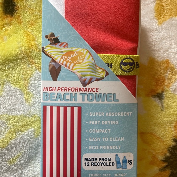 High Performance Beach Towel - Picture 2 of 6